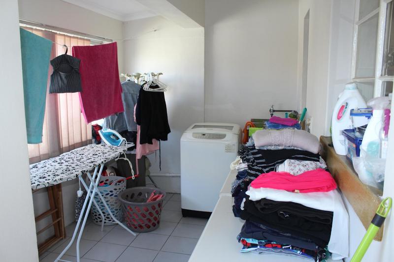 2 Bedroom Property for Sale in Fairfield Estate Western Cape